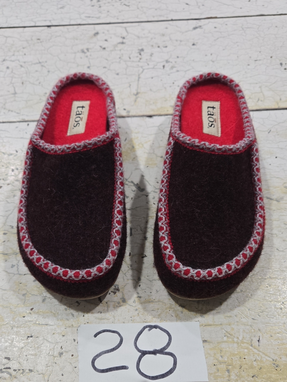 Taos Footwear Women's Burgundy Wool Slip-Ins with Red Trim